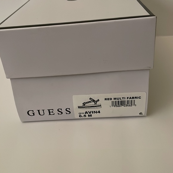 Guess Avin4 red multi fabric - Picture 8 of 10